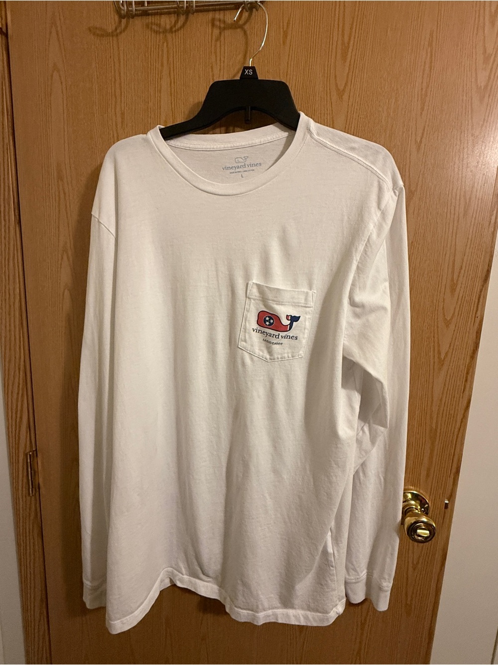 Vineyard Vines women’s Tennessee Long-Sleeve Pocket Tee in White